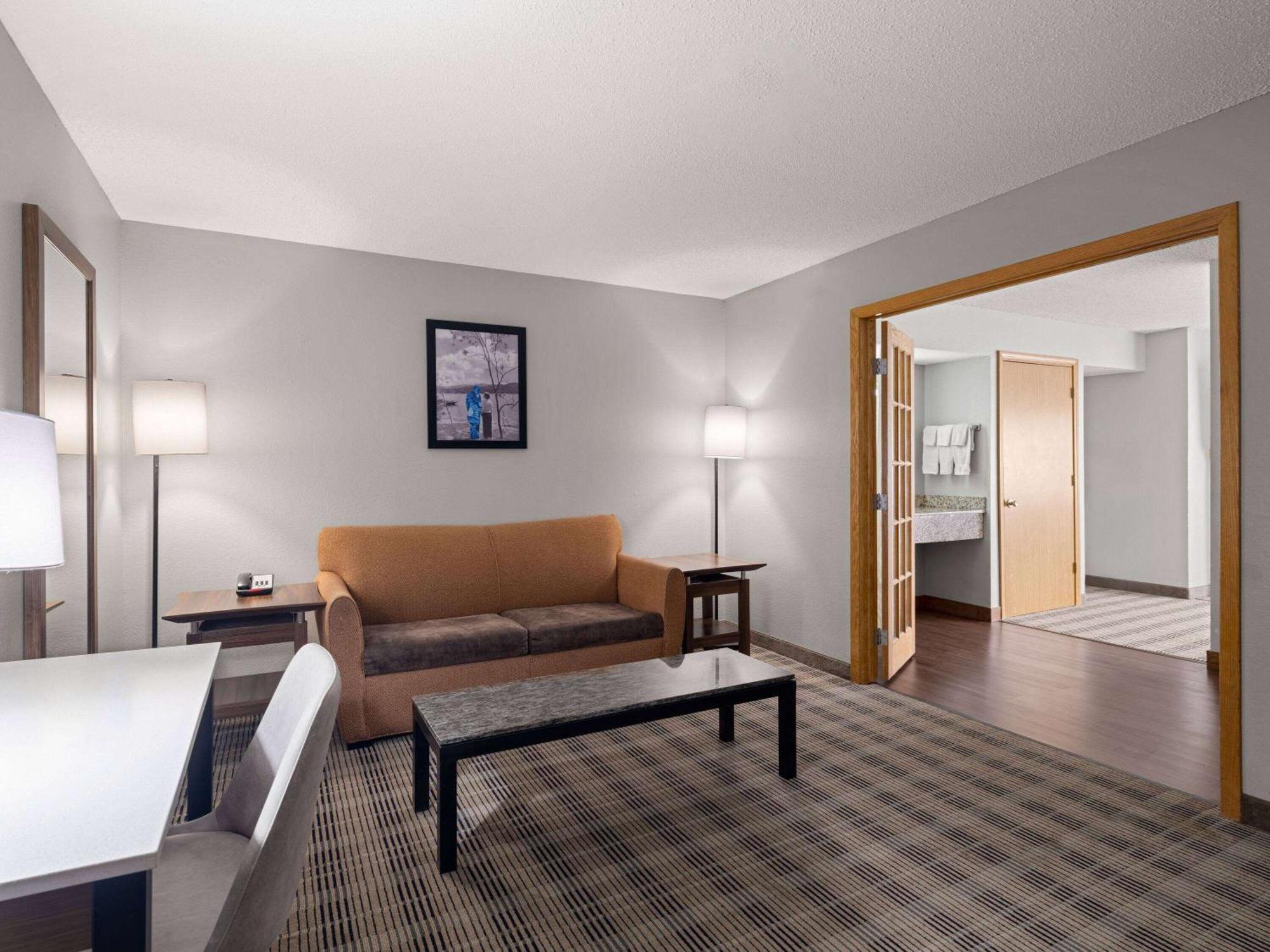 Americinn By Wyndham Shakopee Near Canterbury Park Exterior photo